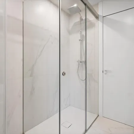 Luxury 2br With Fantastic View Apartmán