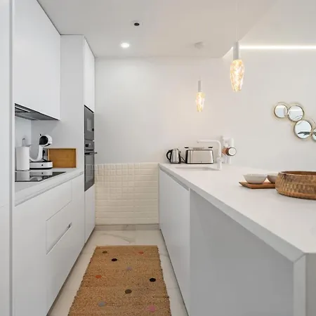 Luxury 2br With Fantastic View *