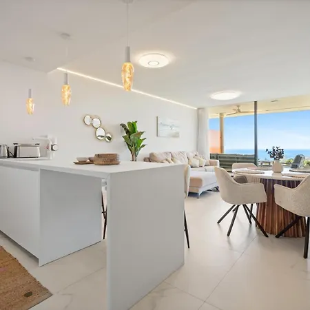 Luxury 2br With Fantastic View